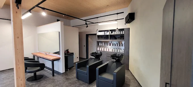 Innenraum des Salons - weitere Ansicht